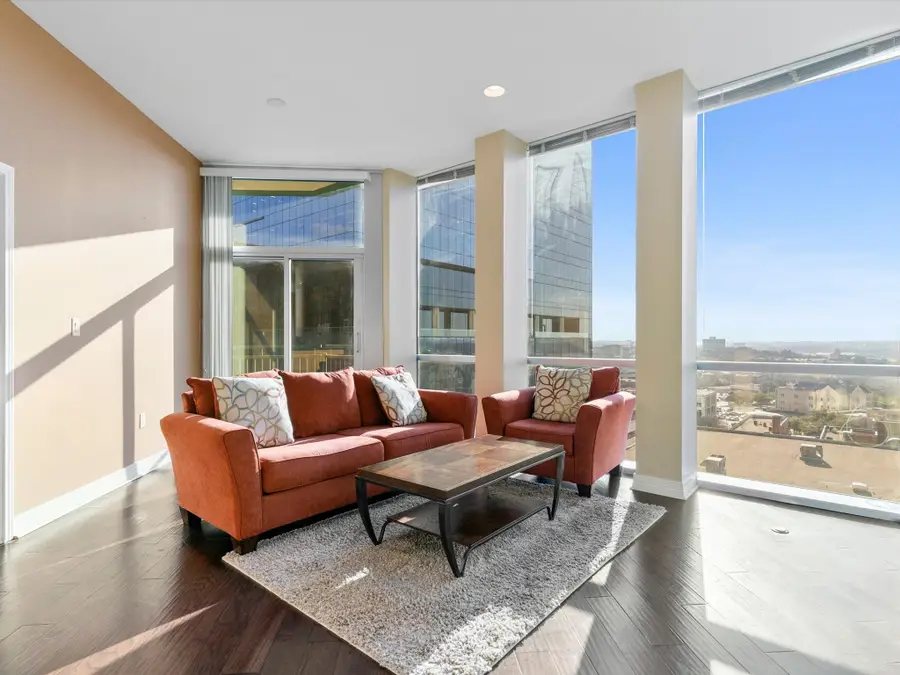 500 Throckmorton Street #1108, Fort Worth, TX 76102 - Image #3