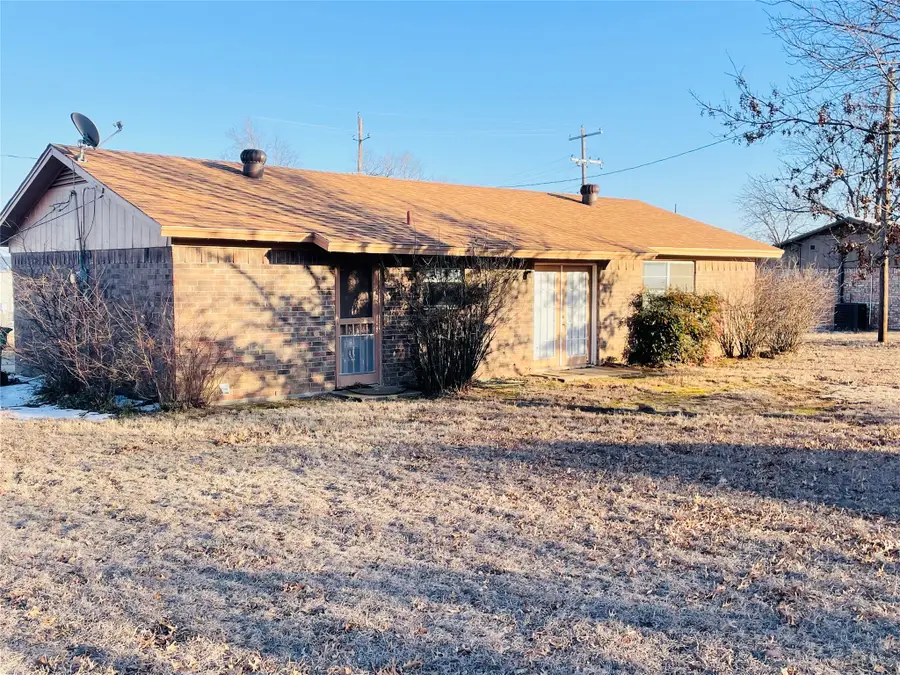 1134 N Seaman Street, Eastland, TX 76448 - #3