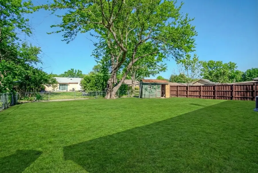 1913 Fairfield Drive, Plano, TX 75074 - Image #2