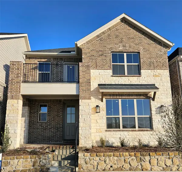 1914 Waterwalk Drive, Rowlett, TX 75088