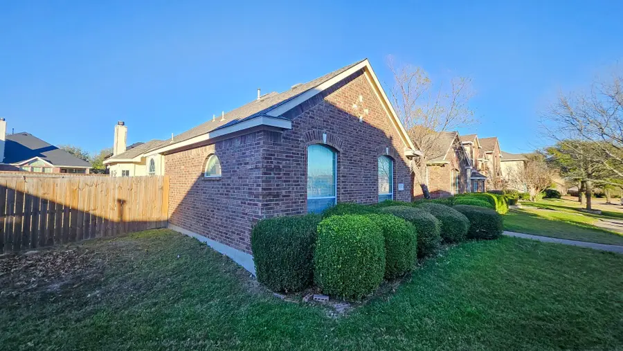 819 Paisley Lane, Red Oak, TX 75154 - #3