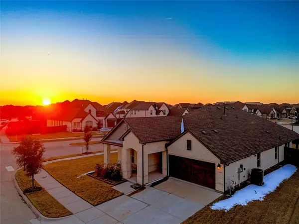 2900 Bluff Creek Drive, Mansfield, TX 76063