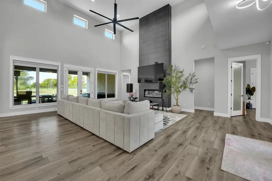 2203 Becky Lane, Cedar Hill, TX 75104 - Image #2