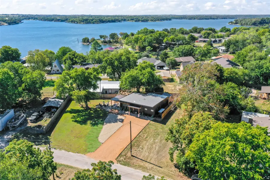 118 Bayside Circle, Gainesville, TX 76240 - #2