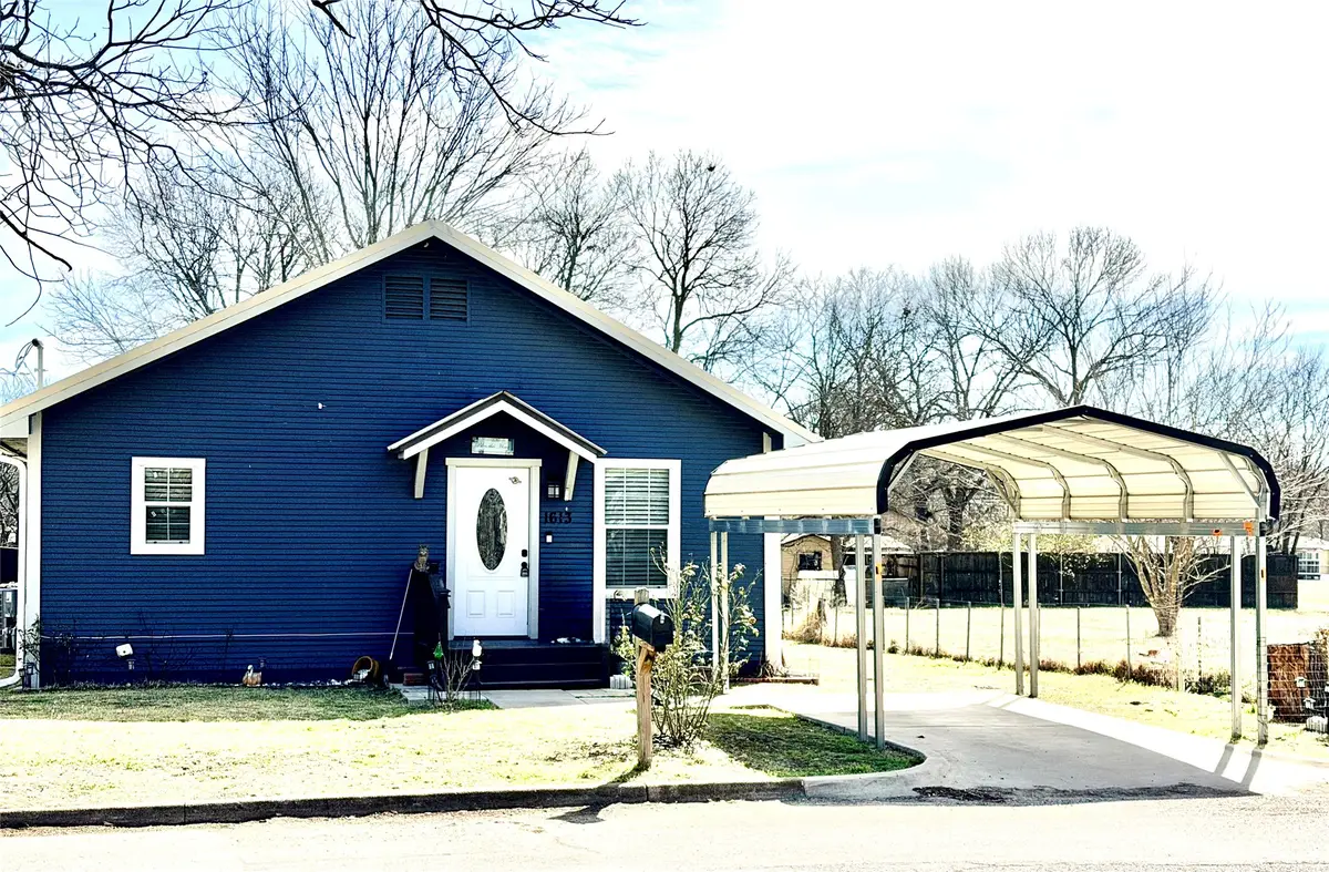 1613 W 11th Avenue, Corsicana, TX 75110 - #1