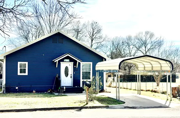 1613 W 11th Avenue, Corsicana, TX 75110