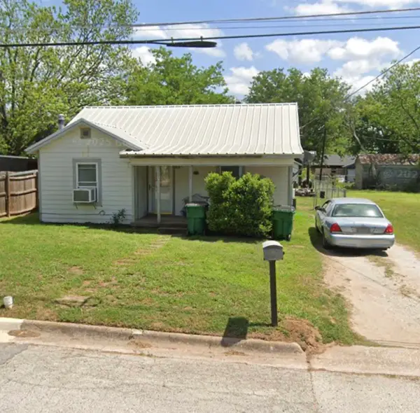 1203 Jefferson Street, Bowie, TX 76230