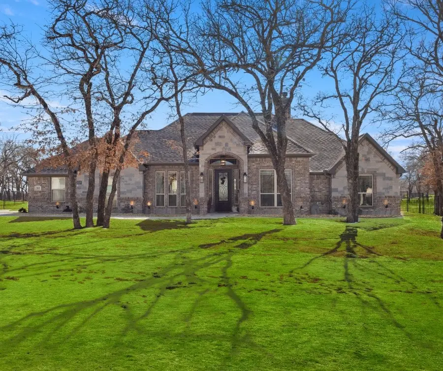 703 Winkler Way, Springtown, TX 76082 - Image #2