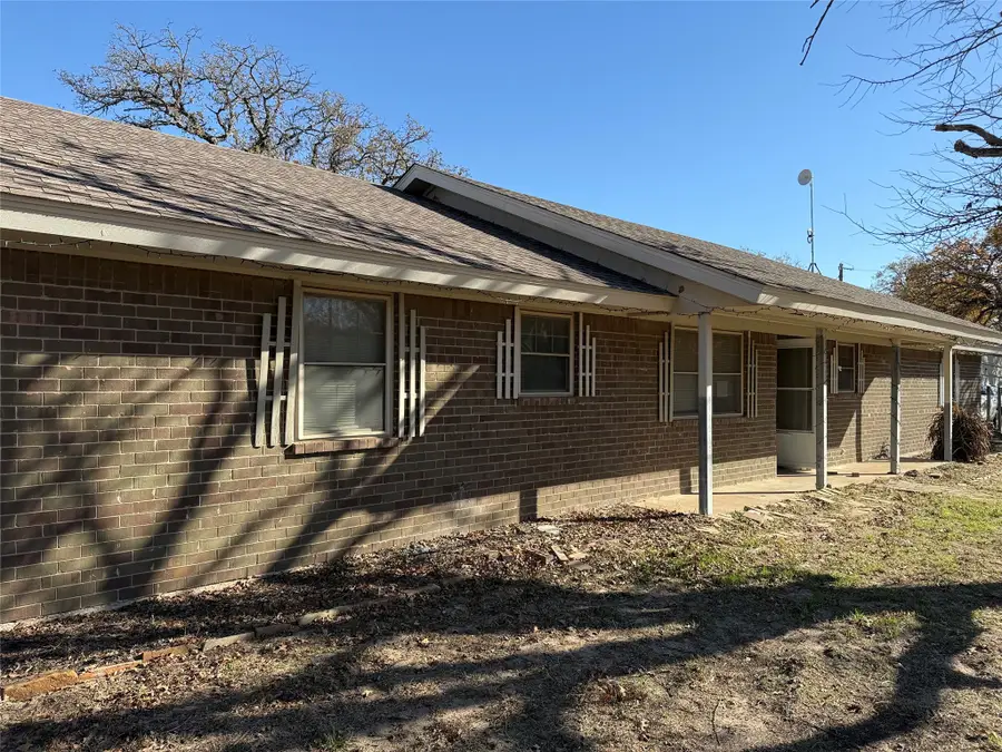 503 Windsor Lane, Springtown, TX 76082 - Image #2
