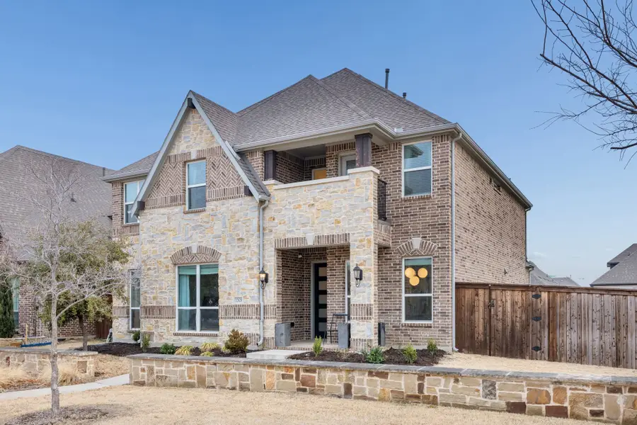 12620 Royal Oaks Lane, Farmers Branch, TX 75234 - Image #2