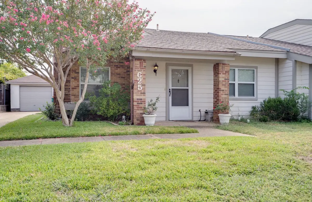 625 Prairie Dell Street, Lewisville, TX 75067 - Image #1