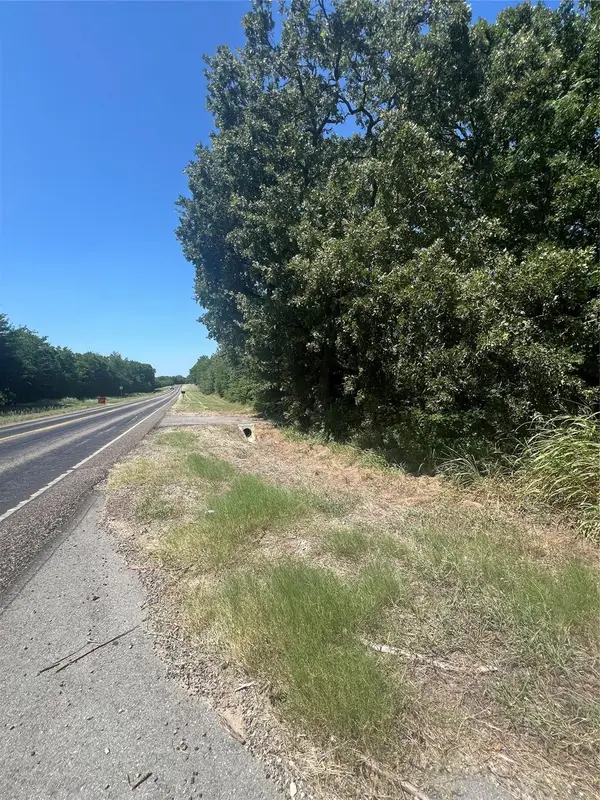 8929 W Fm 898, Savoy, TX 75479