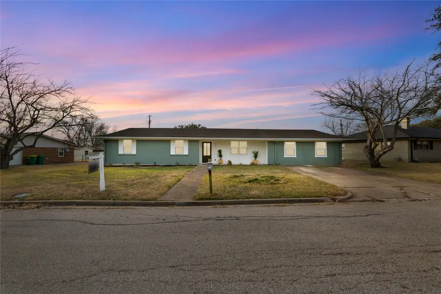 810 W Denison Drive, Robinson, TX 76706 - #3