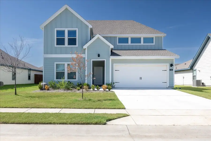 729 Amelia Court, Pilot Point, TX 76258 - Image #2