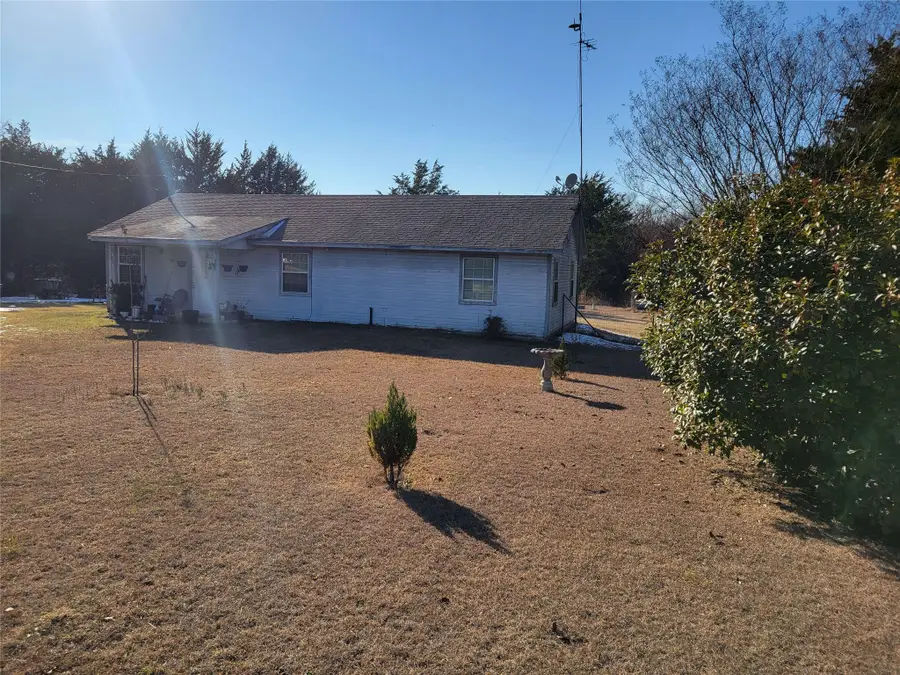 401 Meadowview Lane, Point, TX 75472 - #2