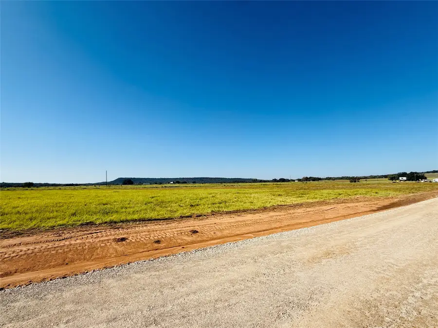 71 Kenzi Drive, Mineral Wells, TX 76067 - Image #2