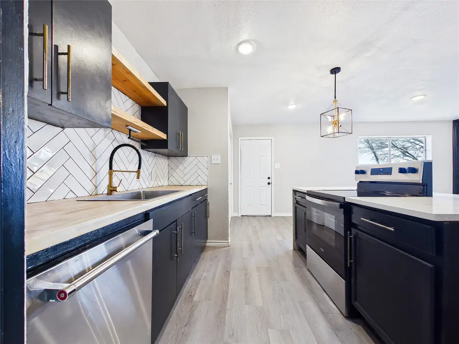 5701 Denise Drive, Haltom City, TX 76148 - #3