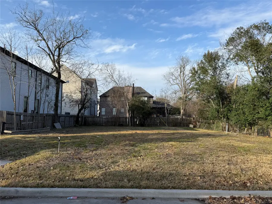 4300 Cynthia Street, Bellaire, TX 77401 - Image #2