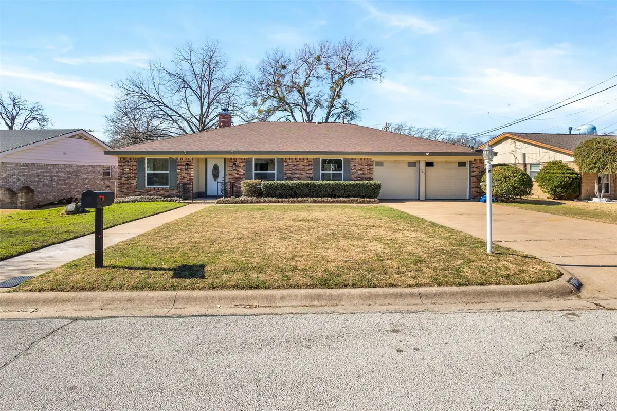 1905 Cimarron Trail, Hurst, TX 76054 - #1