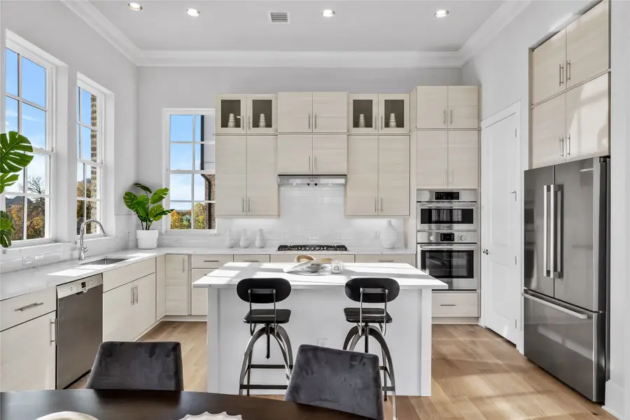 4604 Warwood Lane, Dallas, TX 75219 - Image #2