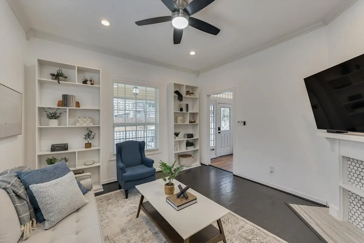 909 Elsbeth Street, Dallas, TX 75208 - #1