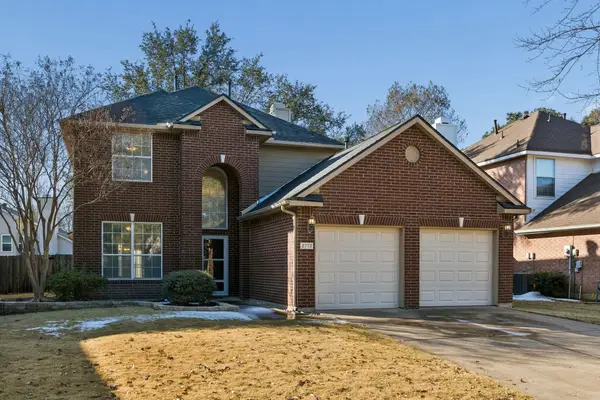 2713 Chatsworth Drive, Grapevine, TX 76051