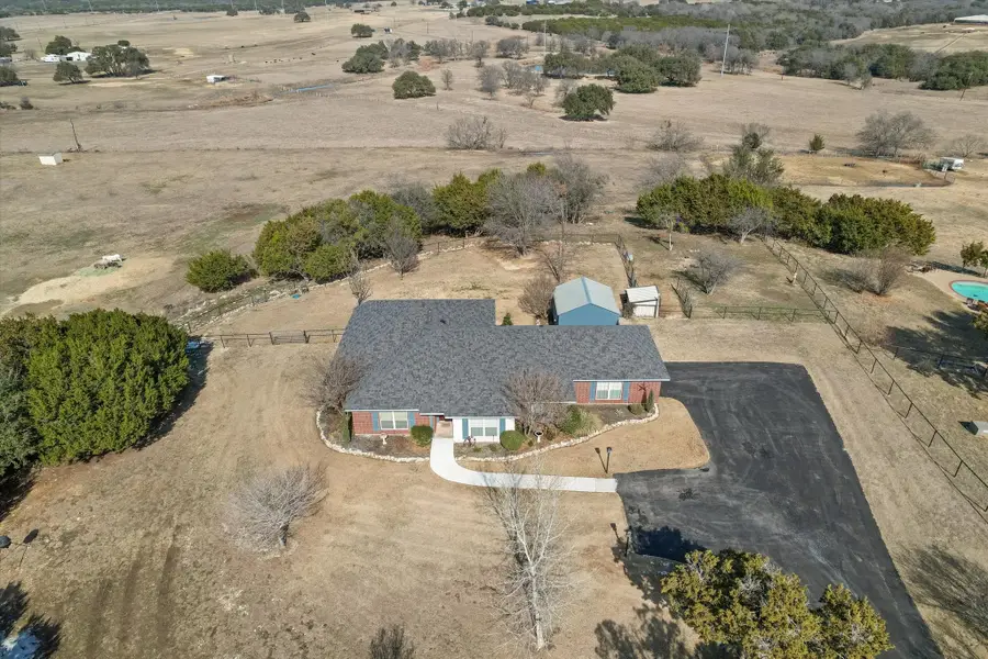 1917 Bentwater Parkway, Granbury, TX 76049 - Image #2