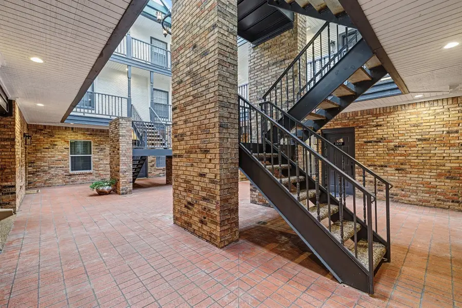 5325 Bent Tree Forest Drive #2210, Dallas, TX 75248 - Image #3