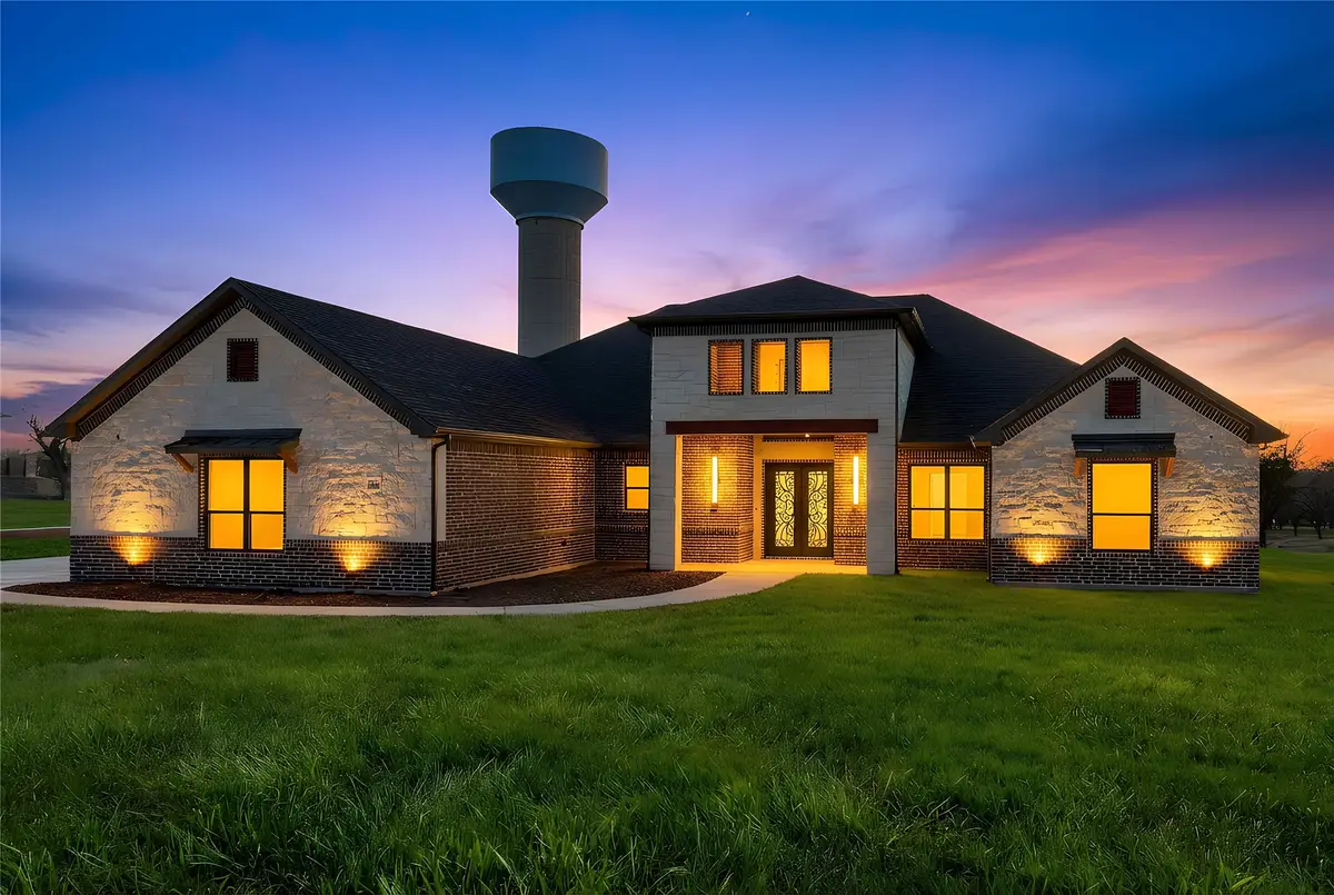 544 High Tower Lane, Granbury, TX 76049 - Image #1