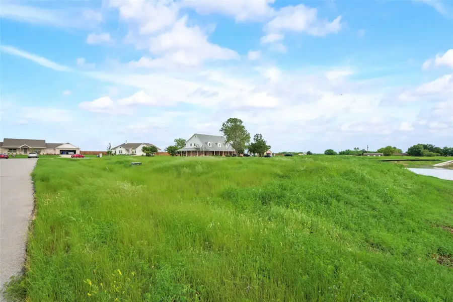 5258 Albert Court, Krum, TX 76249 - Image #3