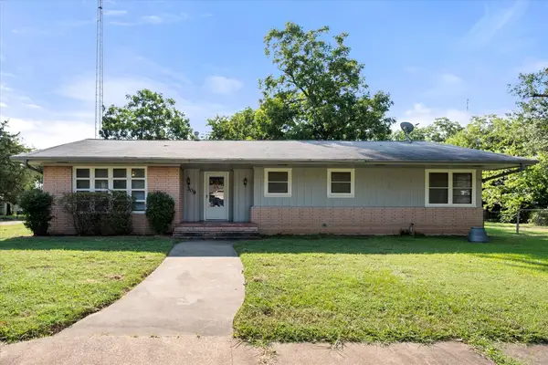 308 N 4th Street, Wortham, TX 76693