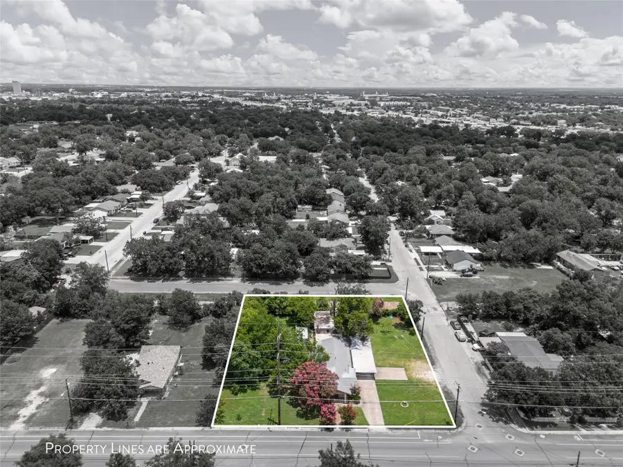 1320 S 26th Street, Waco, TX 76706 - #2