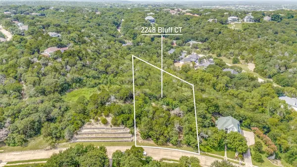 2248 Bluff Court, Cedar Hill, TX 75104