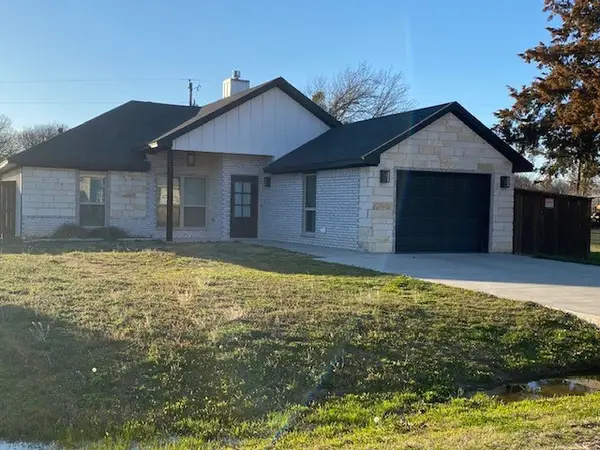 217 Birchwood Street, Azle, TX 76020