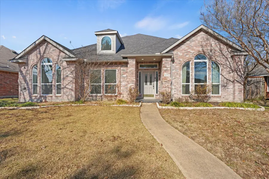 8405 Greenspoint Drive, Rowlett, TX 75088 - Image #3