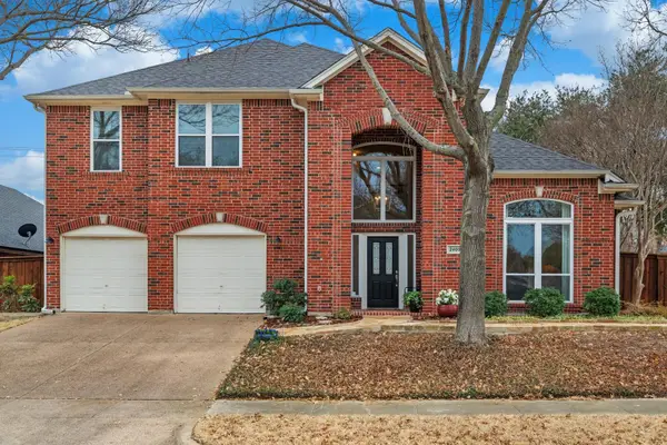 2400 Crest Park Drive, Arlington, TX 76006