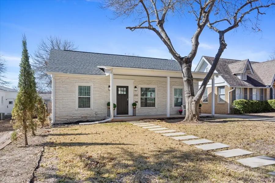 200 N 30th Street, Waco, TX 76710 - #2