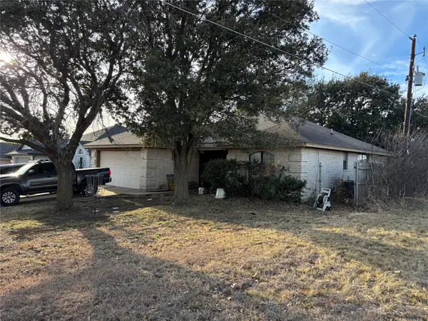 509 Brookside Court, Burleson, TX 76028