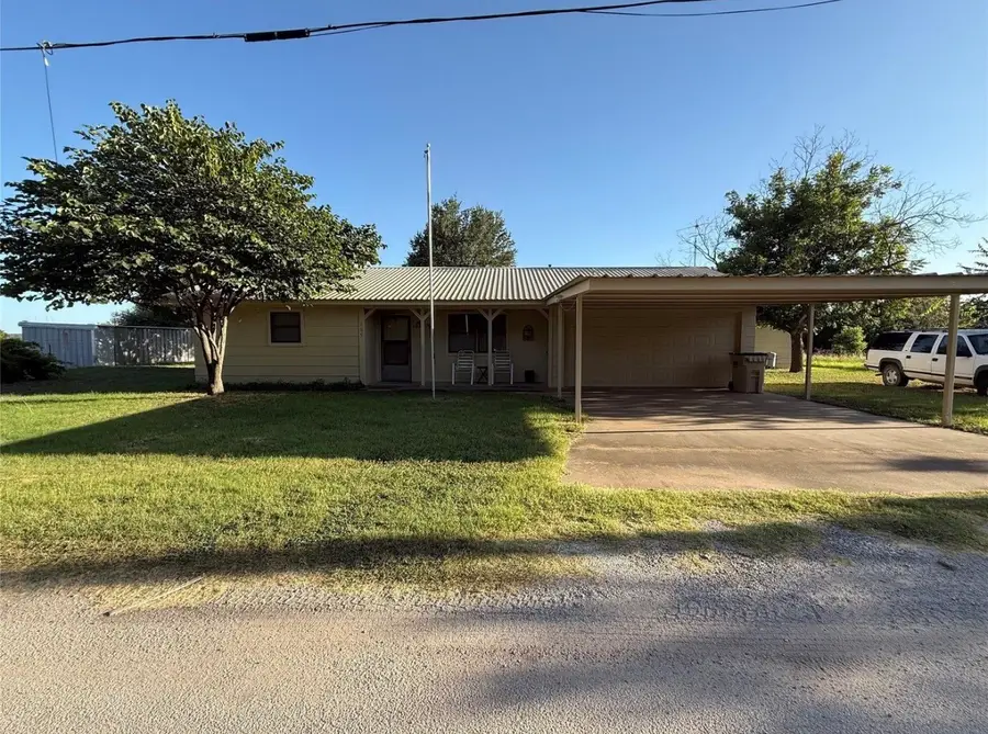 105 W Elm Street, Gustine, TX 76455 - #3