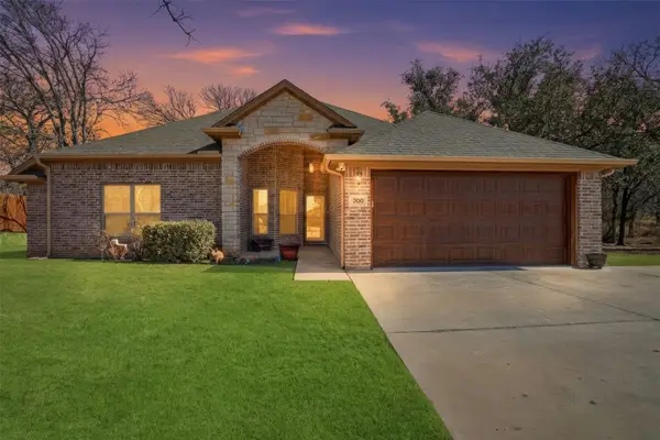 306 Donna Circle, Granbury, TX 76049