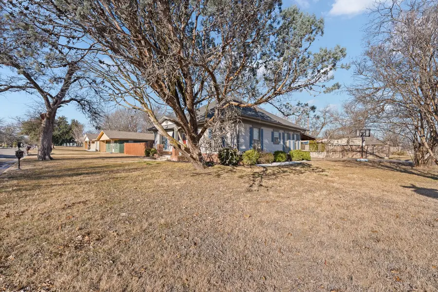 700 Euclid Street, Cleburne, TX 76033 - #2