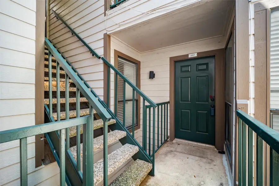 2310 Bamboo Drive #J207, Arlington, TX 76006 - #3