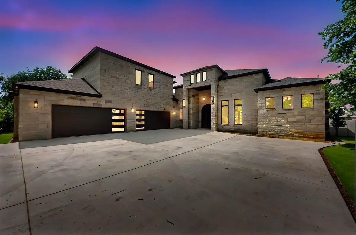 8743 Southern Shore Court, Kemp, TX 75143 - Image #1