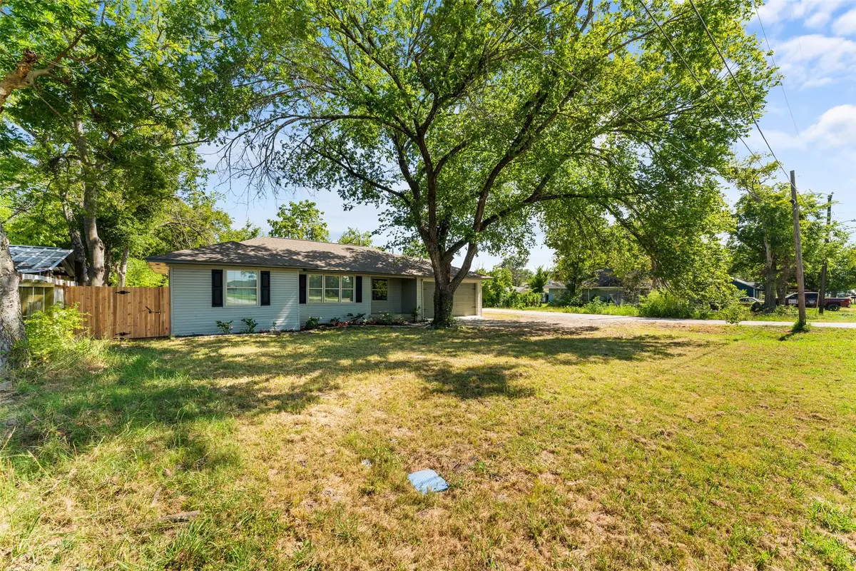 612 E 8th Street, Kemp, TX 75143 - Image #1