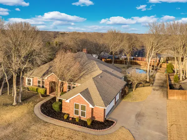 220 Ash Drive, Waxahachie, TX 75165