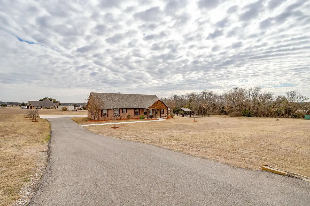 3303 Farm Land Court, Granbury, TX 76048 - Image #1