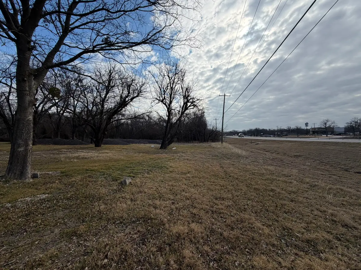 625 E Highway 199, Springtown, TX 76082 - Image #1