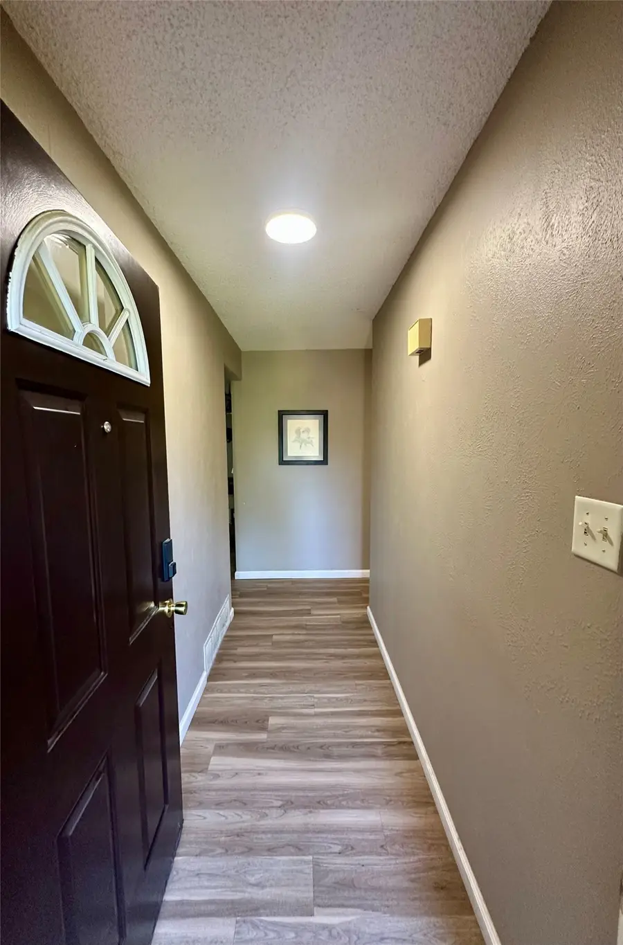 1005 Waverly Drive, Arlington, TX 76015 - Image #2