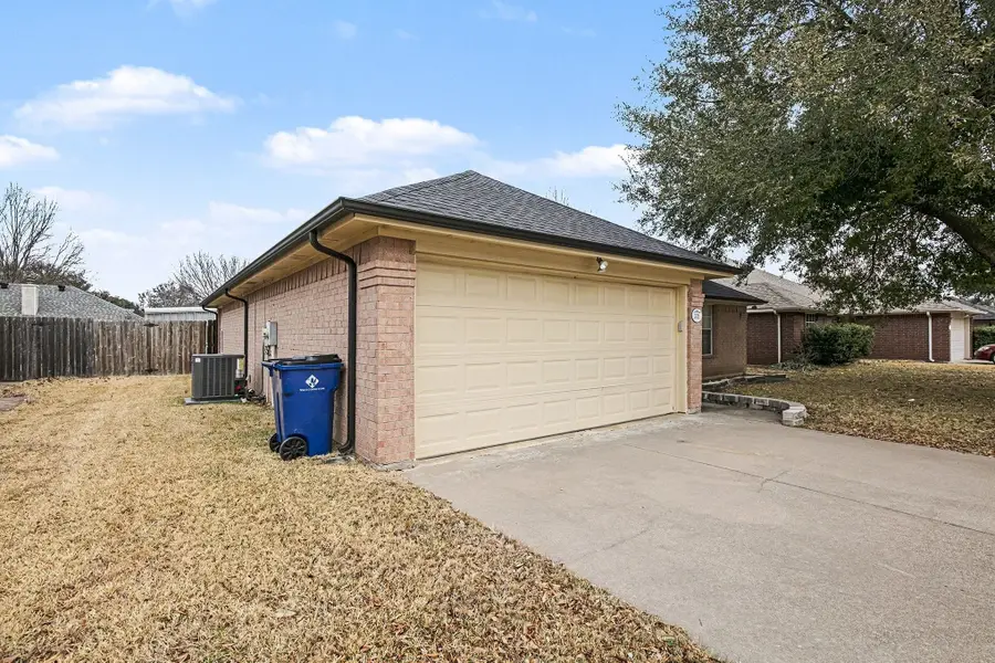 331 Meador Lane, Burleson, TX 76028 - #2