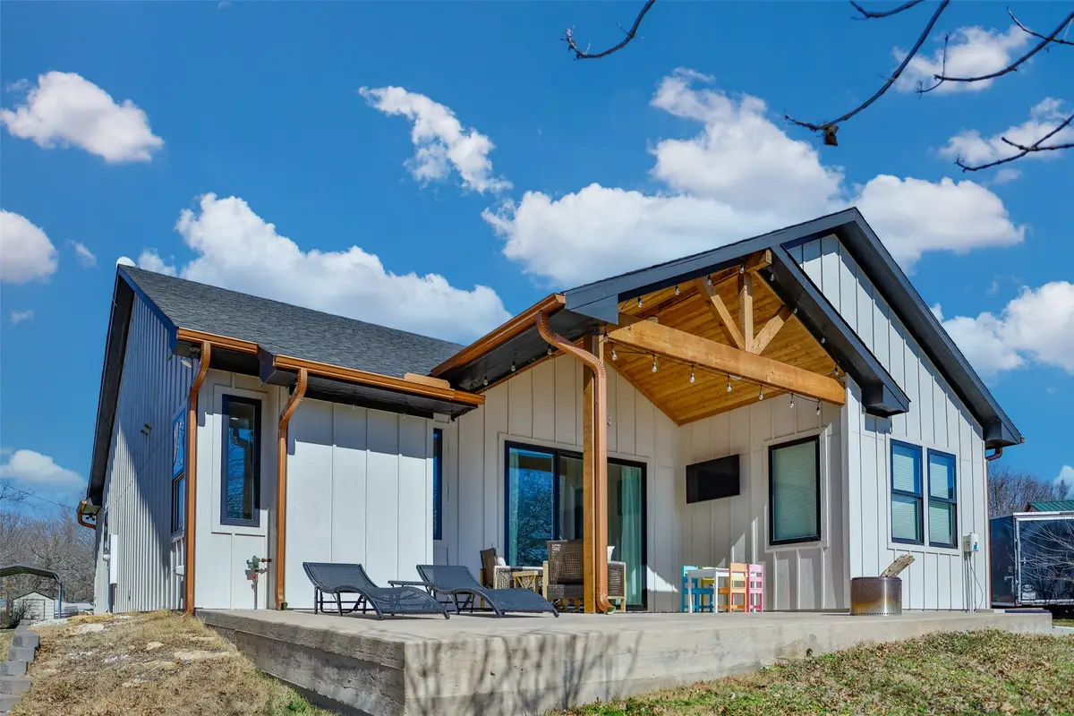 104 Park Lane, Gainesville, TX 76240 - #1